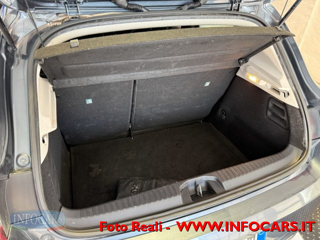 RENAULT Clio usata, con Controllo elettronico della corsia