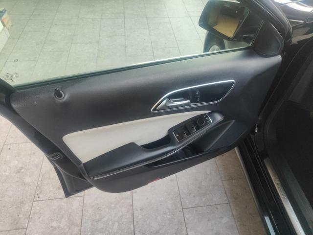 MERCEDES-BENZ A 180 usata, con Touch screen