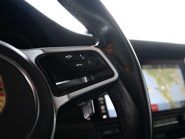 PORSCHE Macan usata 13