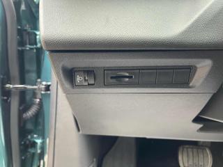 PEUGEOT 308 usata, con Autoradio digitale