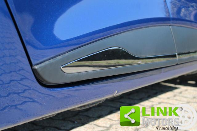 RENAULT Clio usata, con Sedile posteriore sdoppiato
