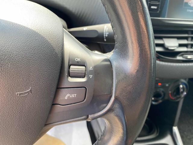 PEUGEOT 2008 usata, con Specchietti laterali elettrici