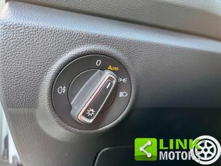 VOLKSWAGEN T-Roc usata, con Sedile posteriore sdoppiato