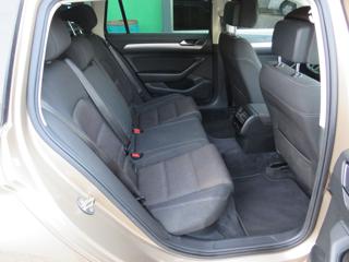 VOLKSWAGEN Passat Variant usata, con Specchietti laterali elettrici