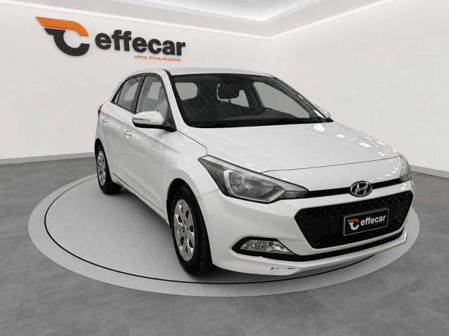 HYUNDAI i20 usata, con Airbag laterali