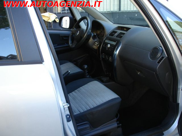 FIAT Sedici usata 9