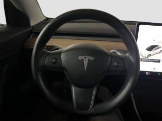 TESLA Model 3 usata 11