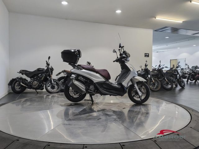 PIAGGIO Beverly 500 usata 4