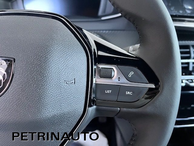 PEUGEOT 2008 usata, con Sedile posteriore sdoppiato