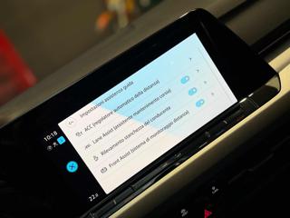 VOLKSWAGEN Golf usata, con Touch screen