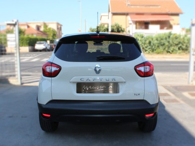 RENAULT Captur usata, con Autoradio