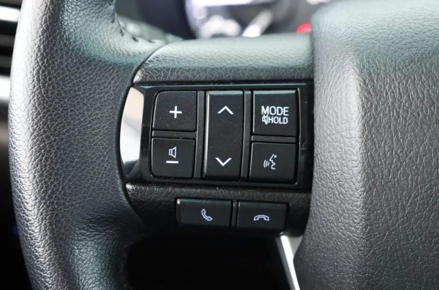 TOYOTA Hilux usata, con Park Distance Control