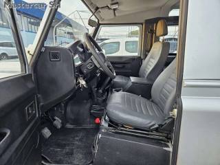 LAND ROVER Defender usata 8