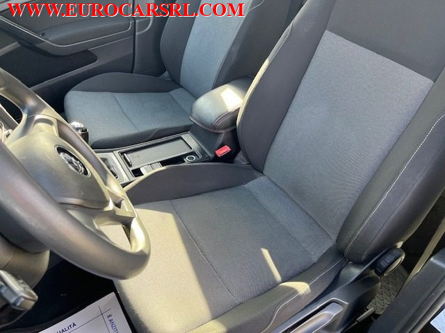 VOLKSWAGEN Golf usata, con ESP