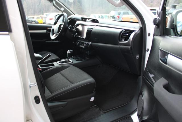 TOYOTA Hilux usata, con Lettore CD
