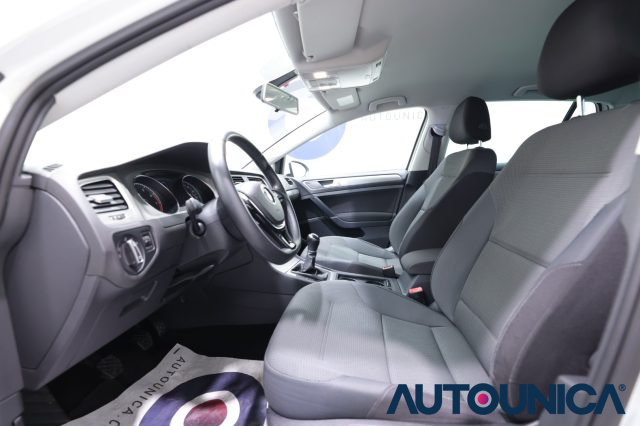 VOLKSWAGEN Golf usata, con Touch screen