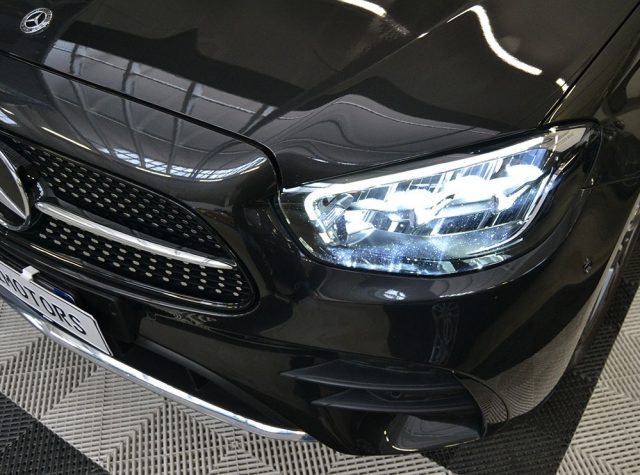 MERCEDES-BENZ E 220 usata, con Regolazione elettrica sedili