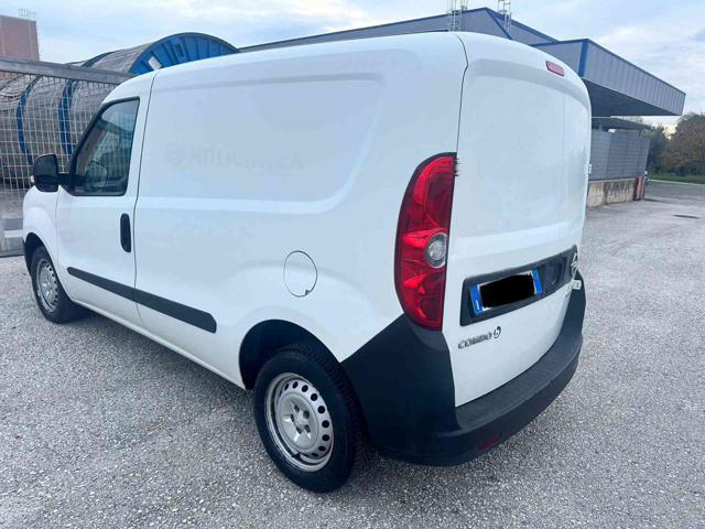 OPEL Combo usata, con Controllo trazione