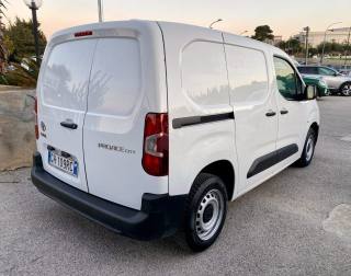 TOYOTA Proace City usata, con Autoradio