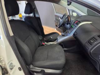 TOYOTA Auris usata, con Sensore di pioggia