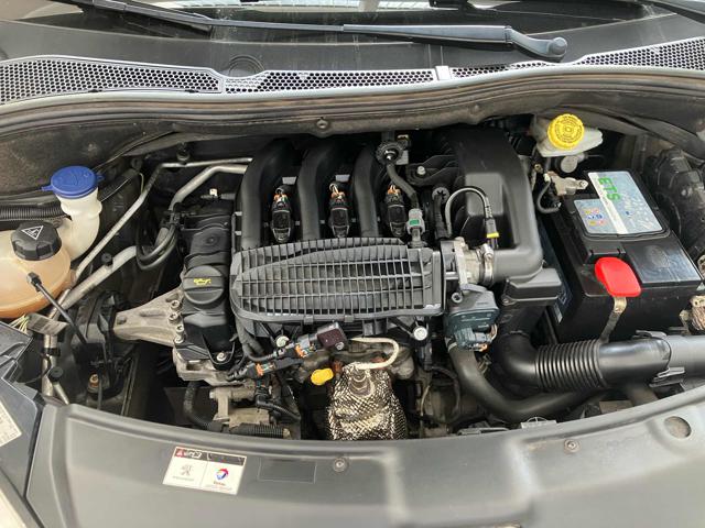 PEUGEOT 208 usata, con Autoradio