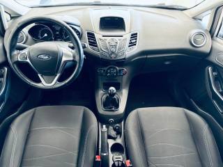 FORD Fiesta usata, con Specchietti laterali elettrici