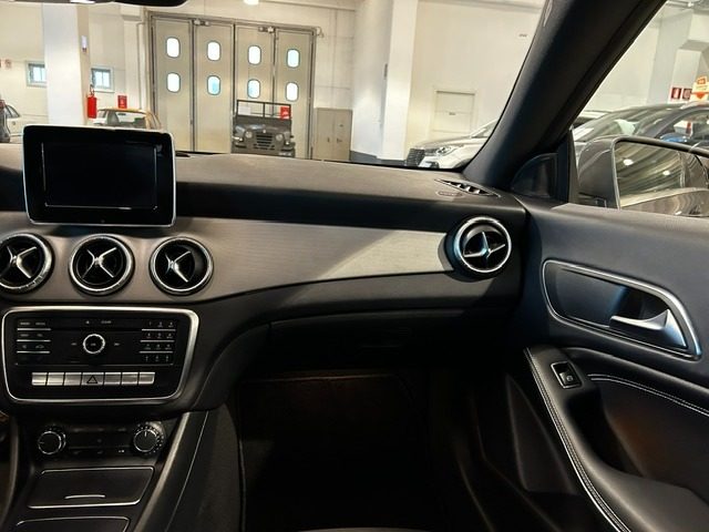 MERCEDES-BENZ CLA 200 usata, con Interni in pelle