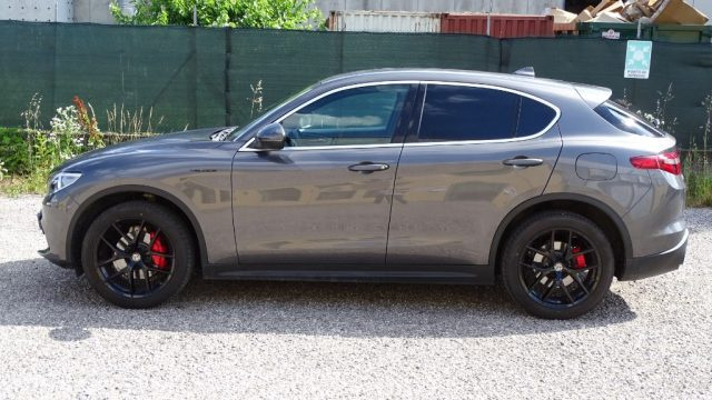 ALFA ROMEO Stelvio usata, con Alzacristalli elettrici