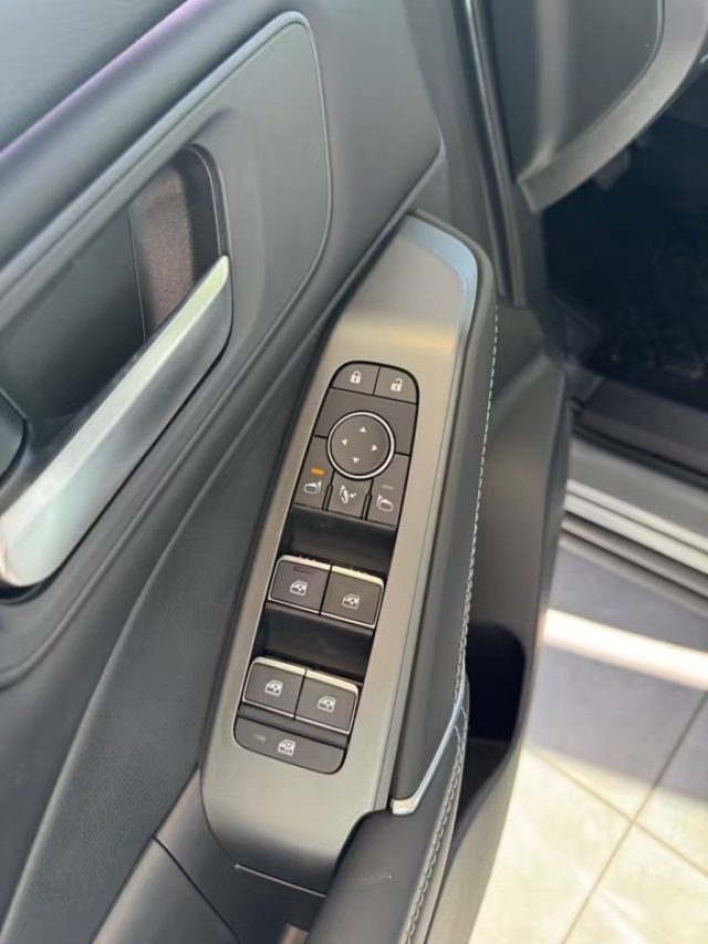 NISSAN Qashqai usata, con Boardcomputer