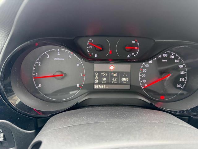 OPEL Corsa usata, con USB
