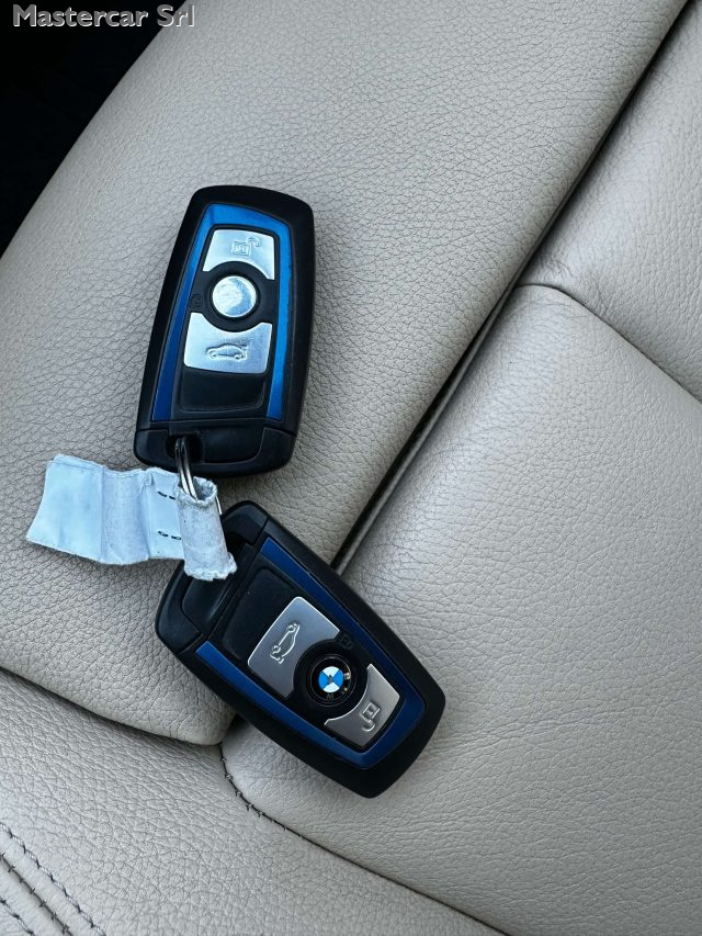 BMW 330 usata, con Luci diurne LED