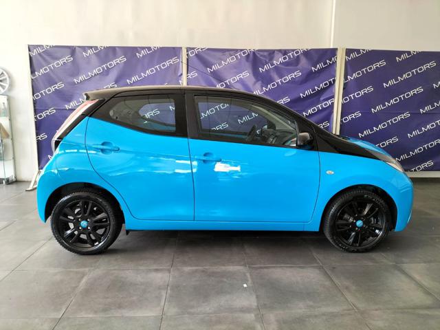 TOYOTA Aygo usata, con Autoradio