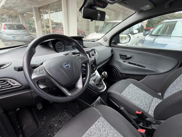 LANCIA Ypsilon usata, con Autoradio