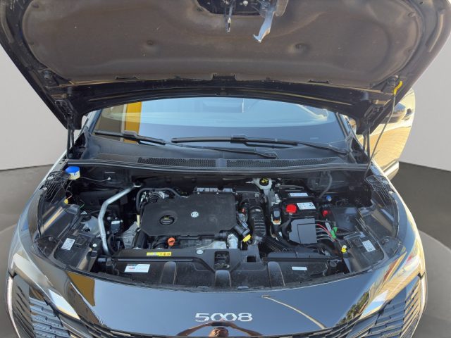 PEUGEOT 5008 usata, con Frenata d