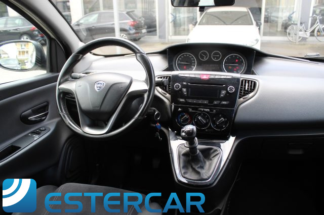 LANCIA Ypsilon usata, con Lettore CD