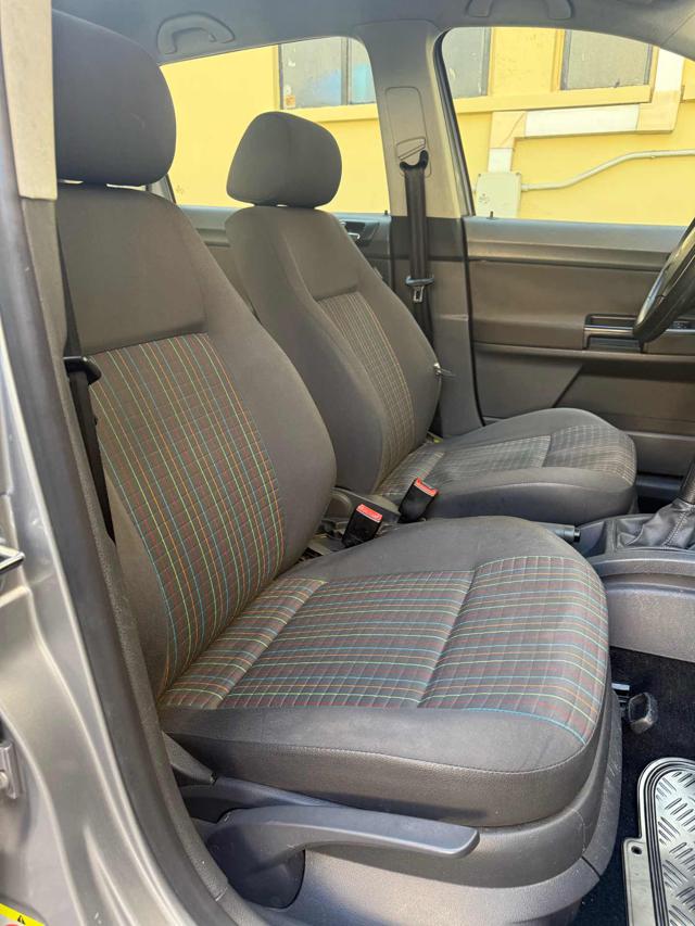 VOLKSWAGEN Polo usata, con Sedile posteriore sdoppiato