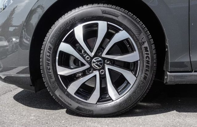 VOLKSWAGEN Golf usata, con Antifurto