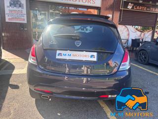 LANCIA Ypsilon usata, con Autoradio