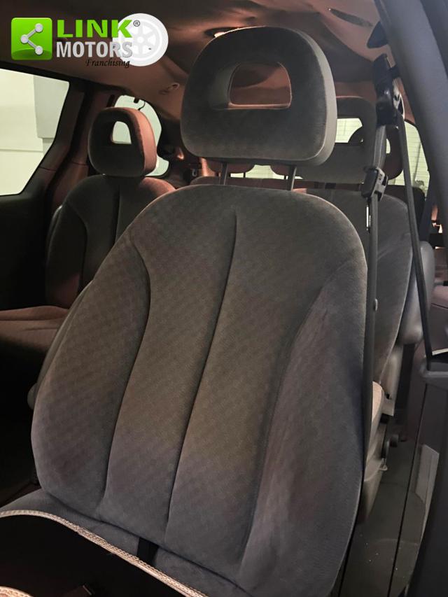 CHRYSLER Grand Voyager usata, con Airbag