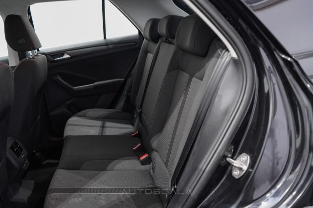 VOLKSWAGEN T-Roc usata, con Telecamera per parcheggio assistito