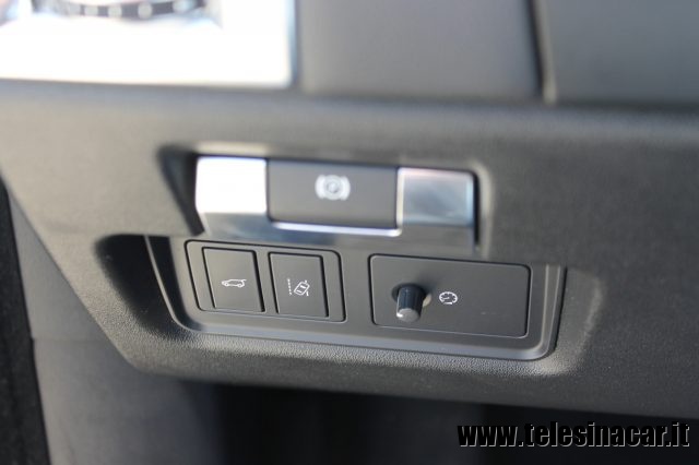 JAGUAR E-Pace usata, con Bluetooth