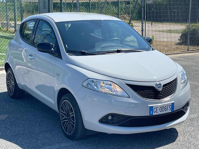 LANCIA Ypsilon usata, con Airbag