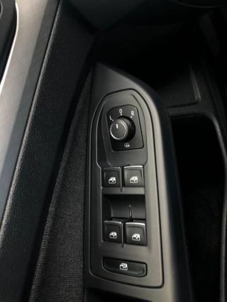 VOLKSWAGEN Golf usata, con Sedile posteriore sdoppiato