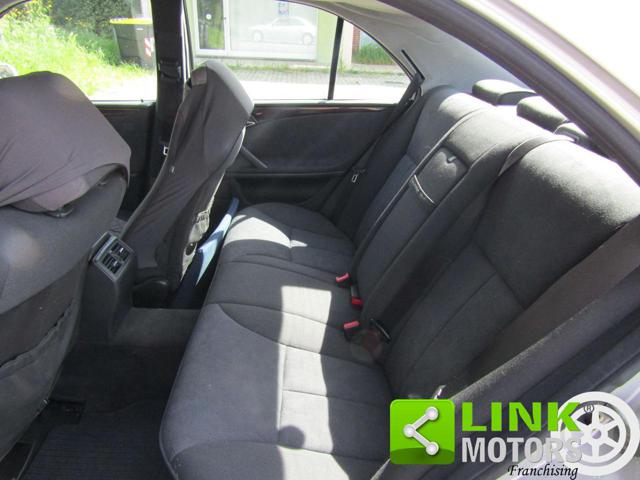 MERCEDES-BENZ E 270 usata, con Cerchi in lega