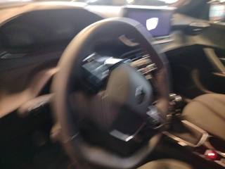 PEUGEOT 2008 usata, con Sensori di parcheggio posteriori