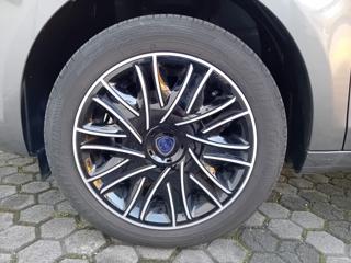 LANCIA Ypsilon usata, con Autoradio