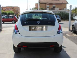 LANCIA Ypsilon usata, con Autoradio