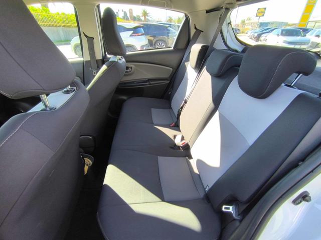 TOYOTA Yaris usata, con Telecamera per parcheggio assistito