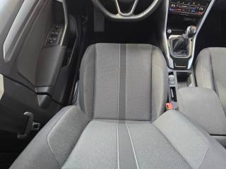 VOLKSWAGEN T-Roc usata 31