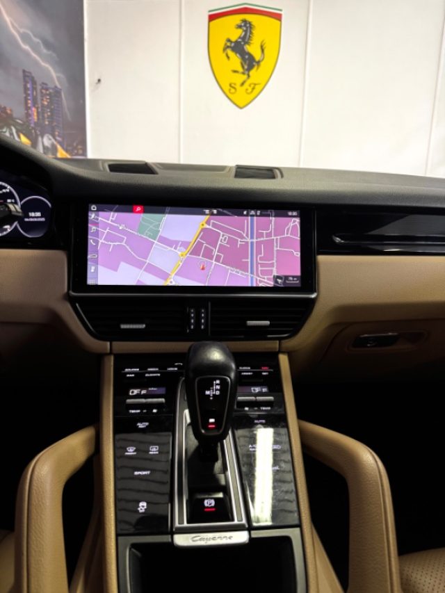 PORSCHE Cayenne usata, con Sensore di pioggia